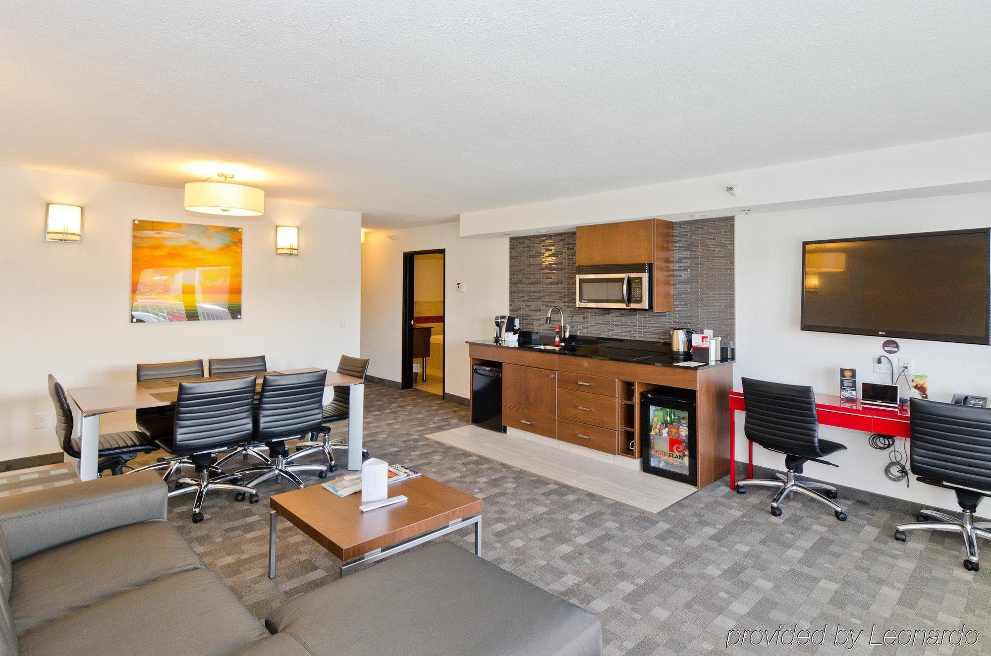 Elan Hotel Calgary