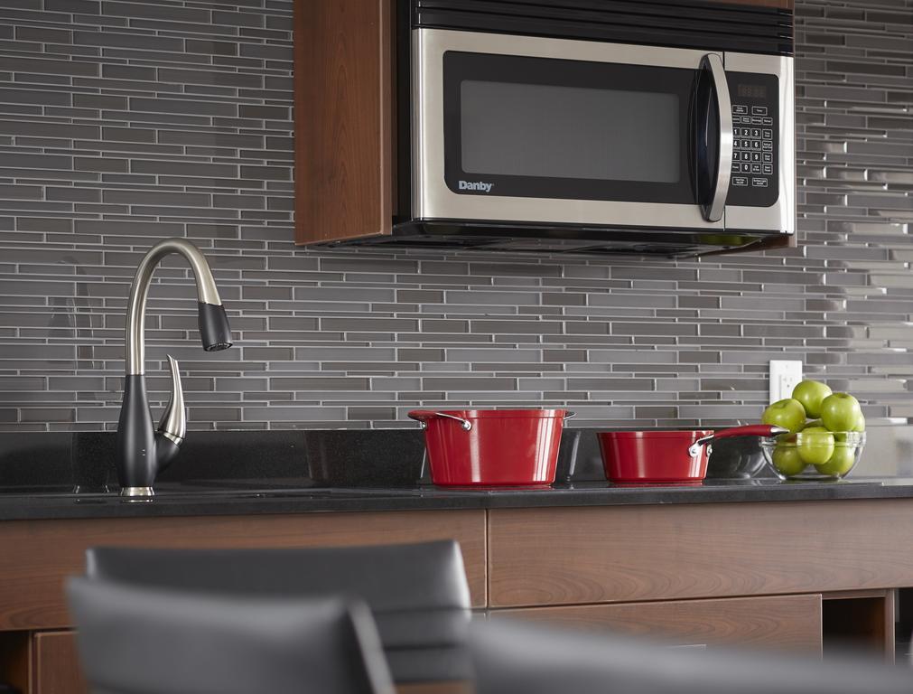 Elan Calgary