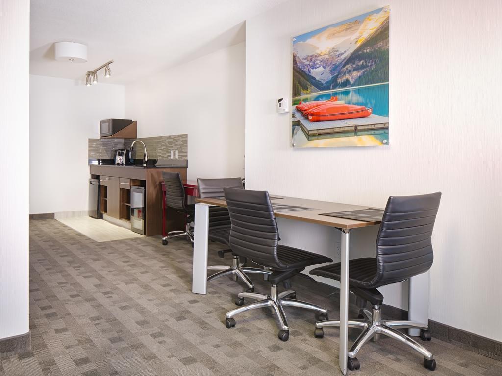 Hotel Elan Calgary