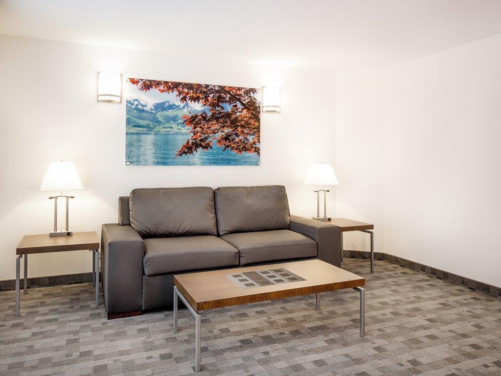 Elan Hotel 4*