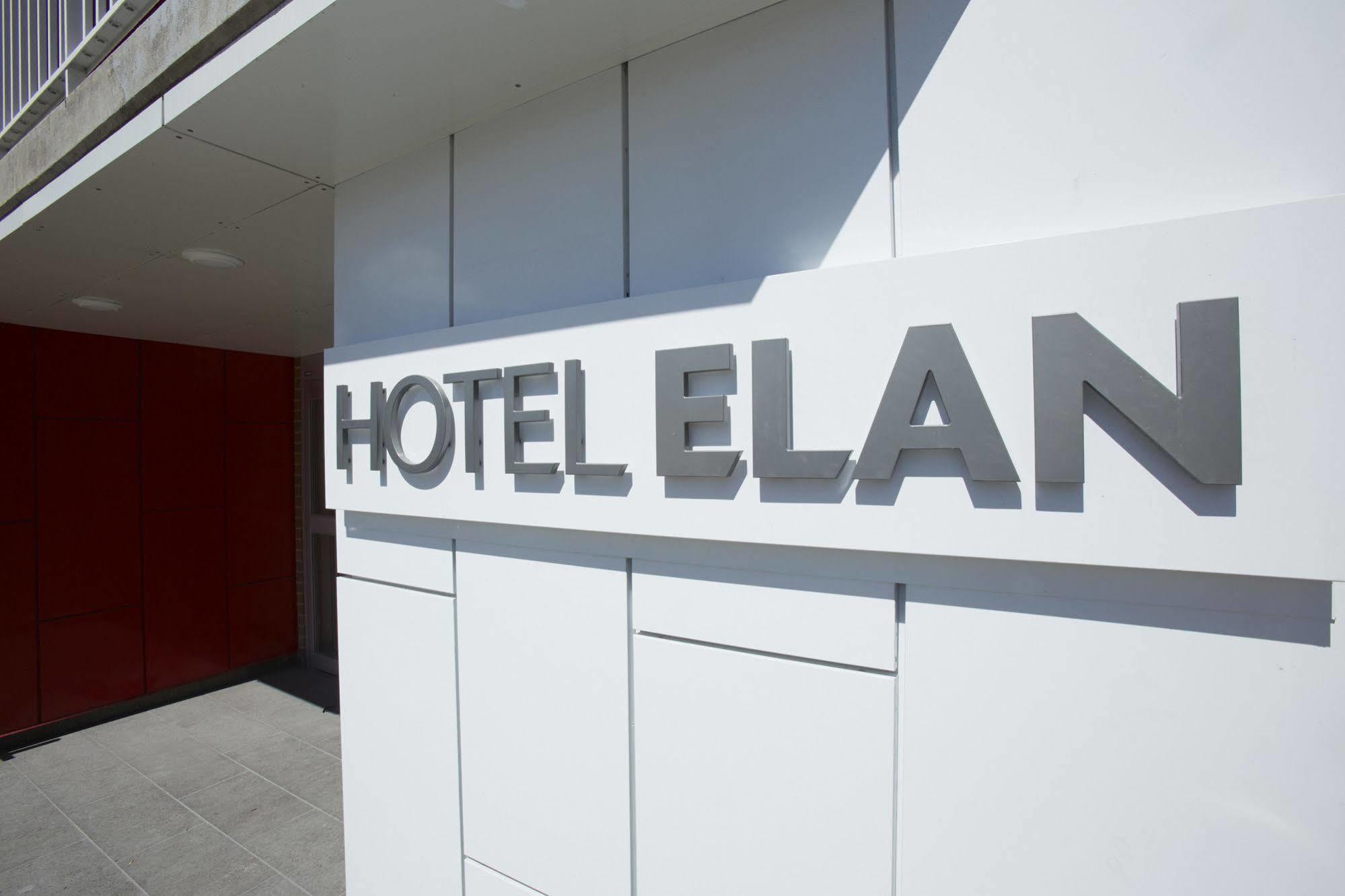 Elan 4*