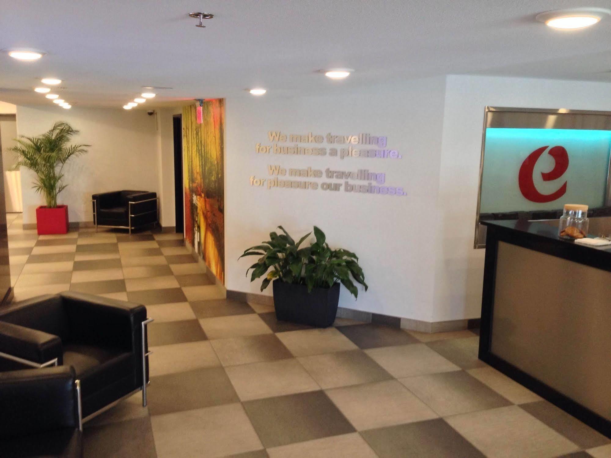 Elan Hotel